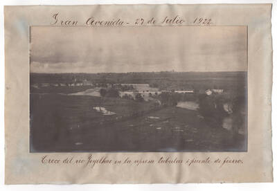Vista de la represa de la Turbina del Llollelhue durante la avenida del rio en 1922